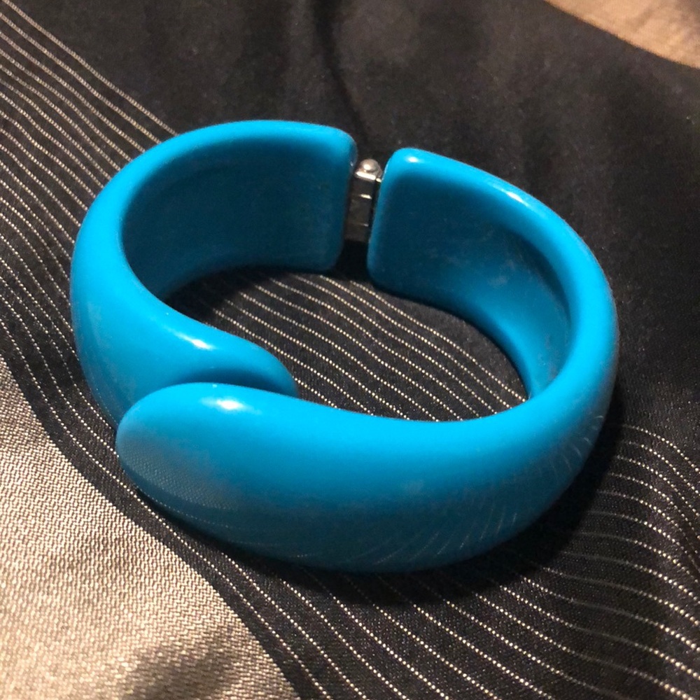 Blue bracelet perfect for spring or summer